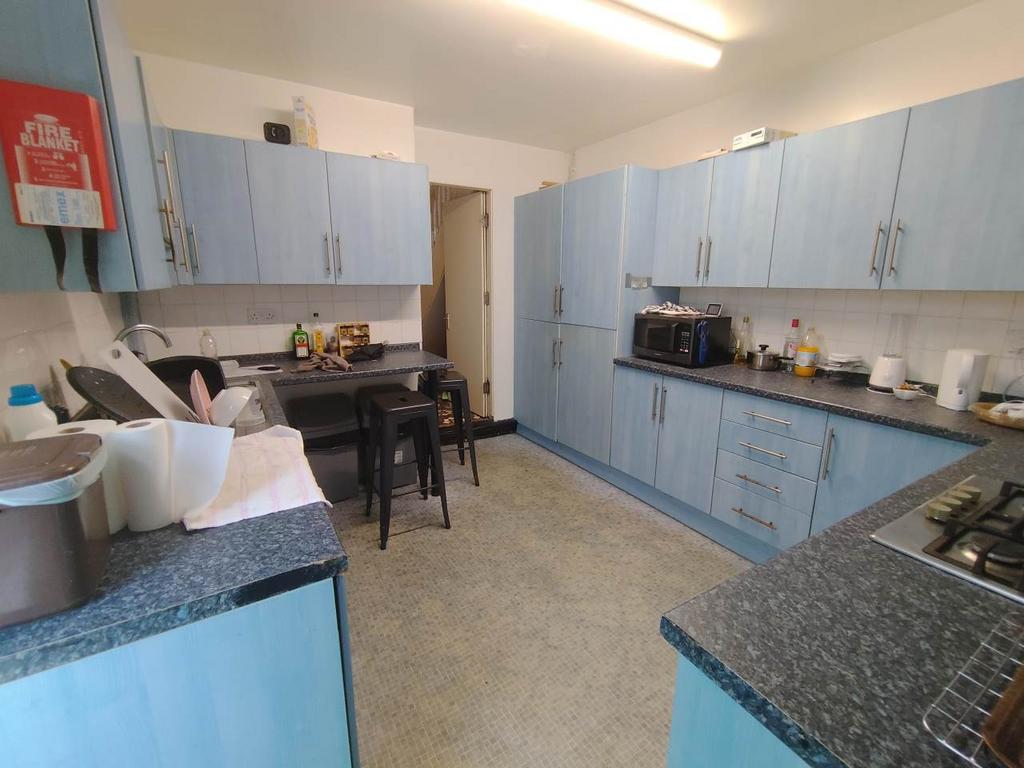 Kitchen Reverse