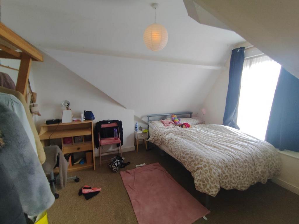 Attic Front Bedroom