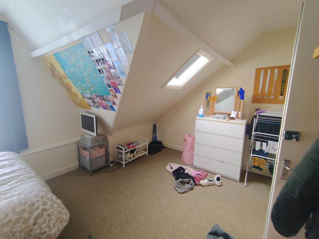Attic Front Bedroom