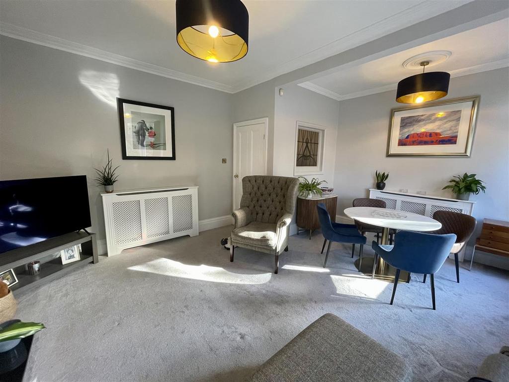 Lounge/Diner
