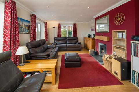 4 bedroom detached house for sale, Nodgham Lane, Carisbrooke
