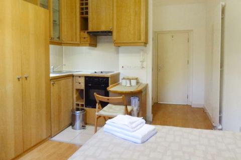 undefined, Finchley Road, Hampstead, London, NW3