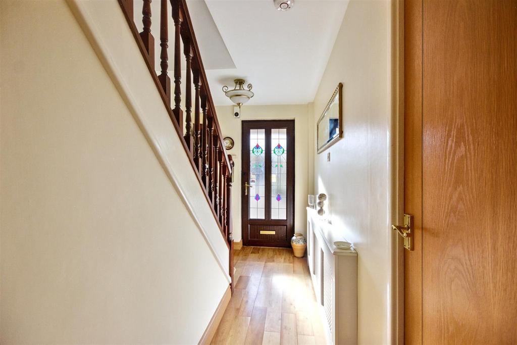 Entrance Hall 2.jpeg