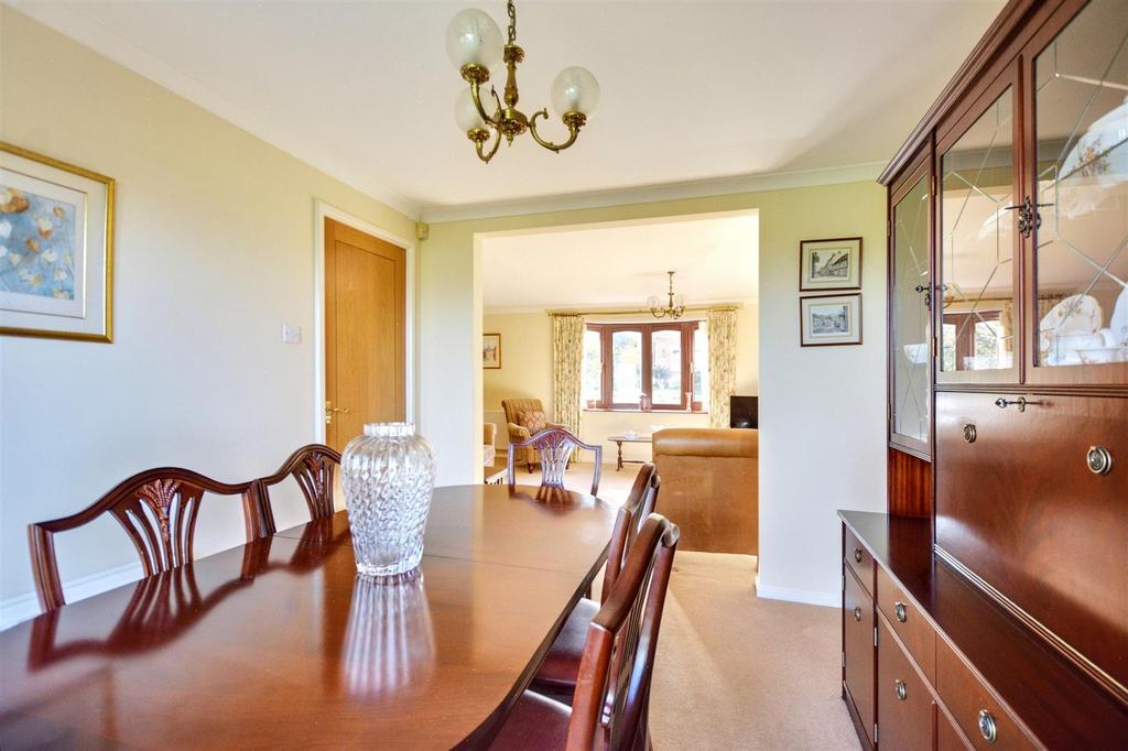 Dining Room 2.jpeg