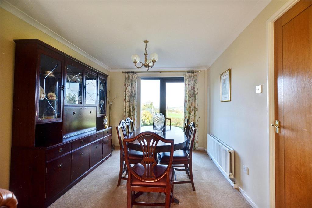 Dining Room 1.jpeg