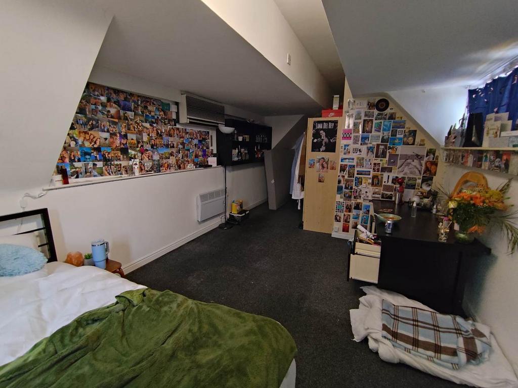 Bedroom 4 Reverse