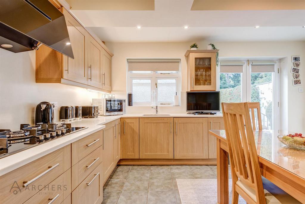 92 Westbourne Road(Interior)-11.jpg