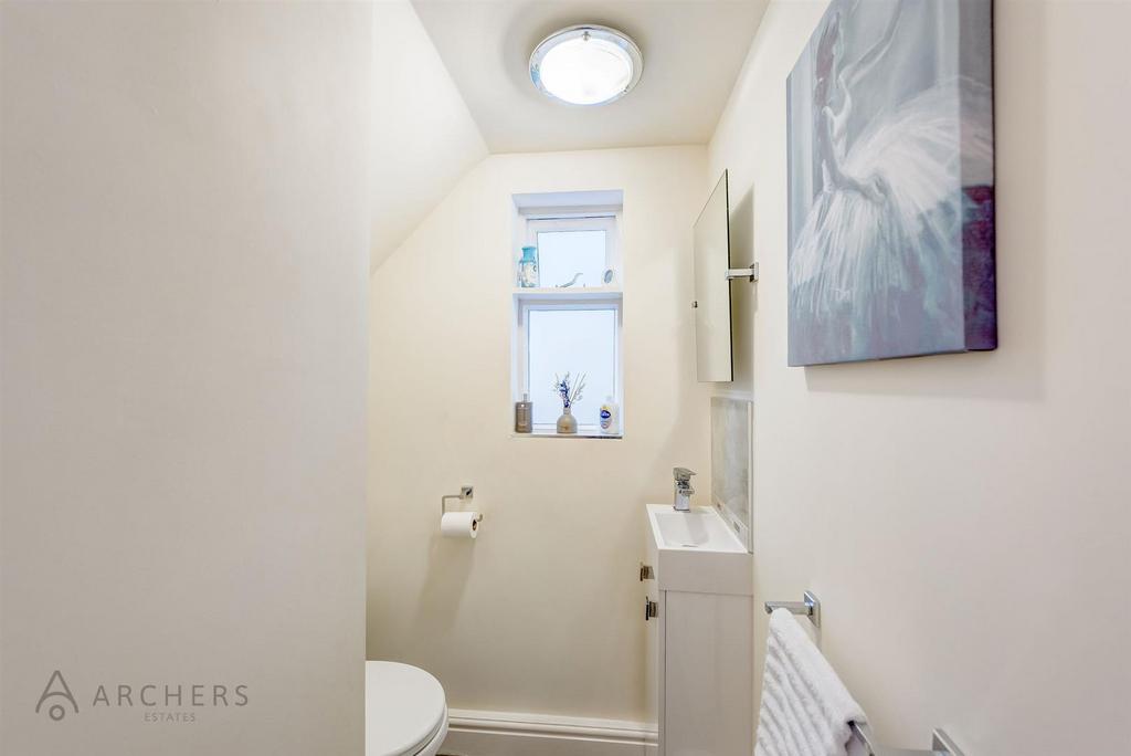 92 Westbourne Road(Interior)-13.jpg
