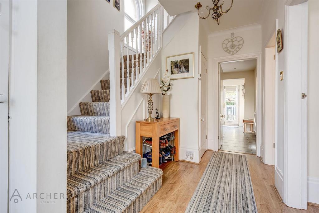 92 Westbourne Road(Interior)-14.jpg