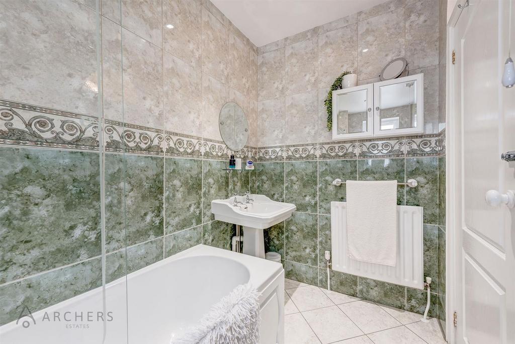 92 Westbourne Road(Interior)-25.jpg