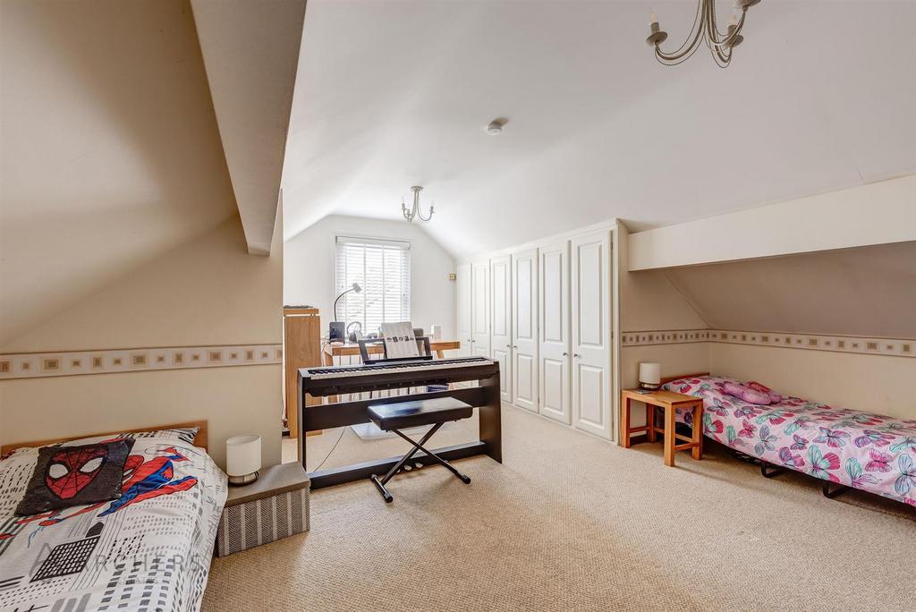 92 Westbourne Road(Interior)-28.jpg