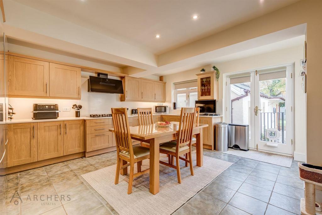 92 Westbourne Road(Interior)-9.jpg
