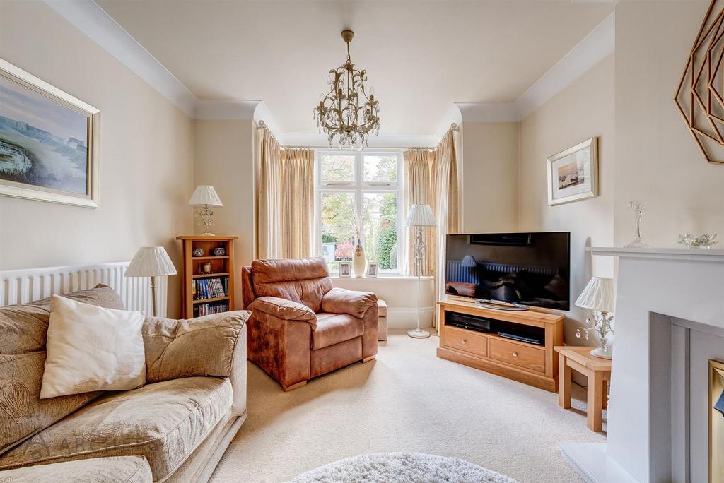 92 Westbourne Road(Interior)-4.jpg