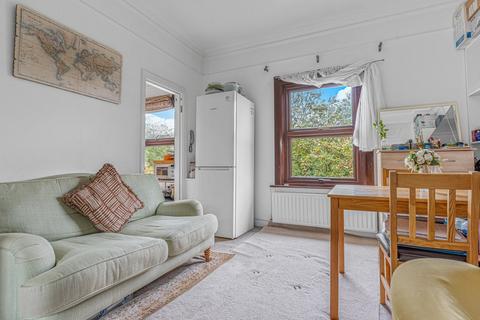 1 bedroom apartment for sale, 39 Leacroft, Surrey, STAINES-UPON-THAMES, TW18