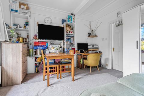 1 bedroom apartment for sale, 39 Leacroft, Surrey, STAINES-UPON-THAMES, TW18