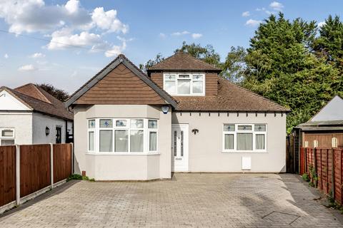Hollies Avenue, West Byfleet, KT14