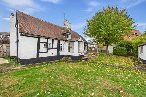 Green Lane, Hucclecote, Gloucester, Gloucestershire, GL3