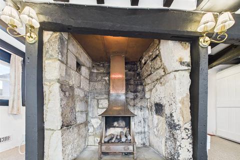 undefined, Green Lane, Hucclecote, Gloucester, Gloucestershire, GL3