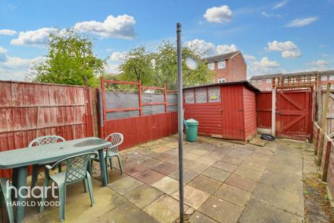4 bedroom terraced house for sale, Sevenoaks Close, Romford