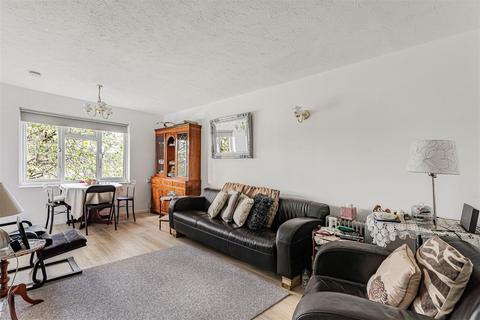 undefined, Riverside Court, North Chingford