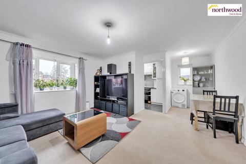 Pioneer Way, Watford, WD18