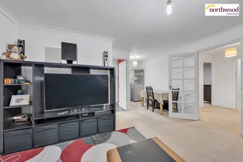 2 bedroom flat for sale, Pioneer Way, Watford, WD18