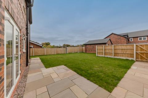 undefined, Linnards Lane, Wincham