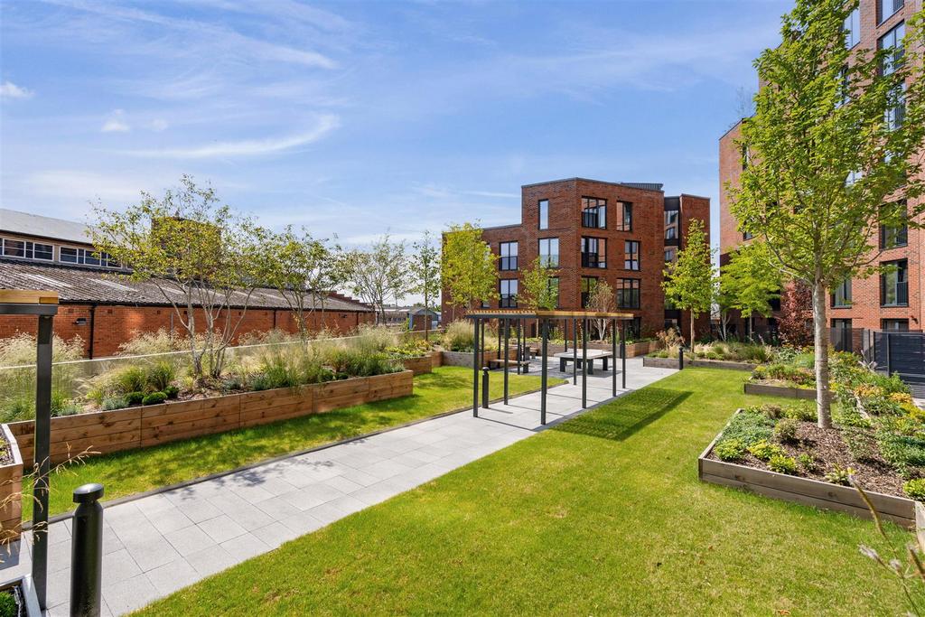 75907 Springwell-Gardens-Whitehall-Road-Leeds (31)