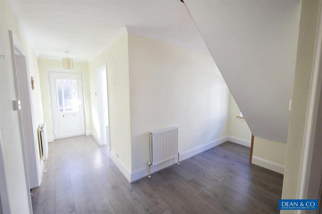 Entrance Hall 2.jpg