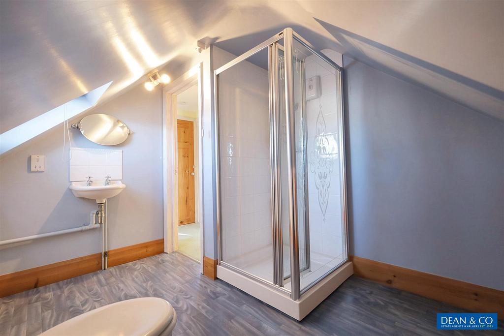 1st fl shower shot2.jpg