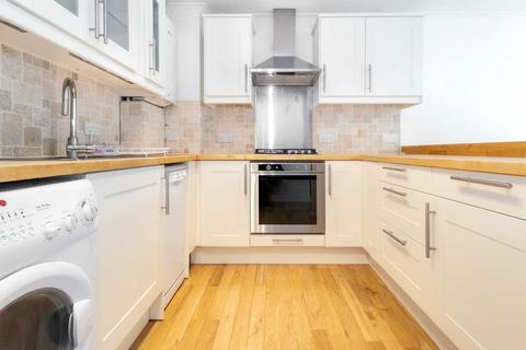 2 bedroom flat to rent, Cedar Terrace, Richmond TW9