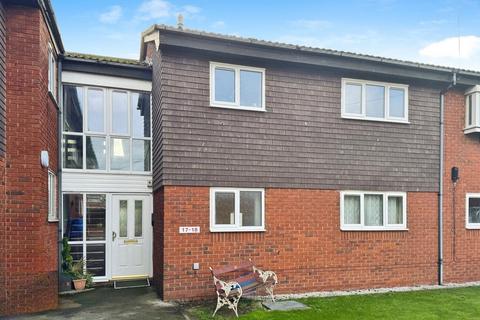 1 bedroom ground floor flat for sale, 17 Plastirion Court, Russell Road, Rhyl, LL18 3DJ