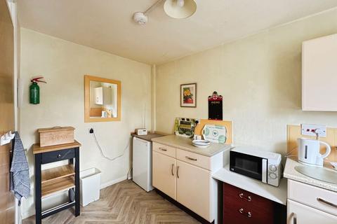 1 bedroom ground floor flat for sale, 17 Plastirion Court, Russell Road, Rhyl, LL18 3DJ