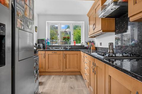 undefined, Grosvenor Road, Staines-upon-Thames, TW18