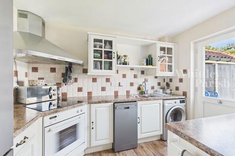 8 Cornfields, Dickleburgh, Diss, IP21 4PW
