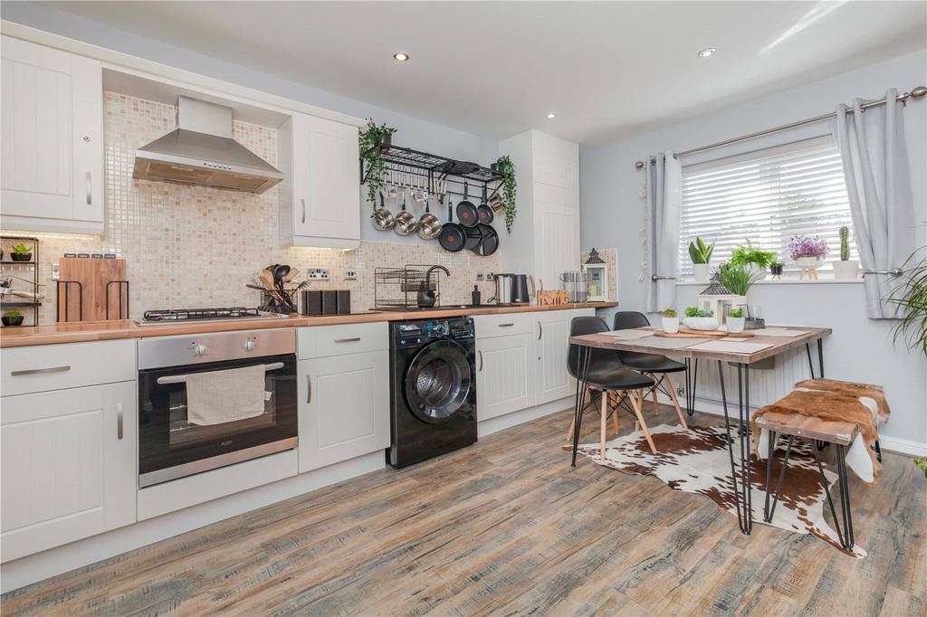 Kitchen/Dining Area