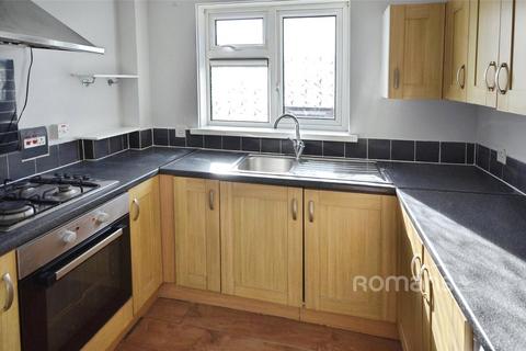 2 bedroom flat to rent, Greystoke Road, Slough, Berkshire, SL2