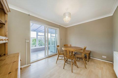 undefined, Swan Road, Feltham TW13