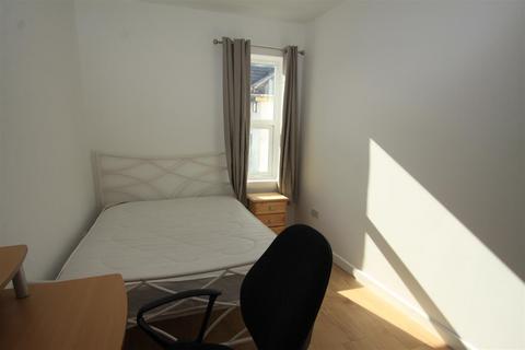 1 bedroom in a house share to rent, Charminster Road, Bournemouth