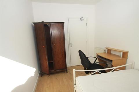 1 bedroom in a house share to rent, Charminster Road, Bournemouth