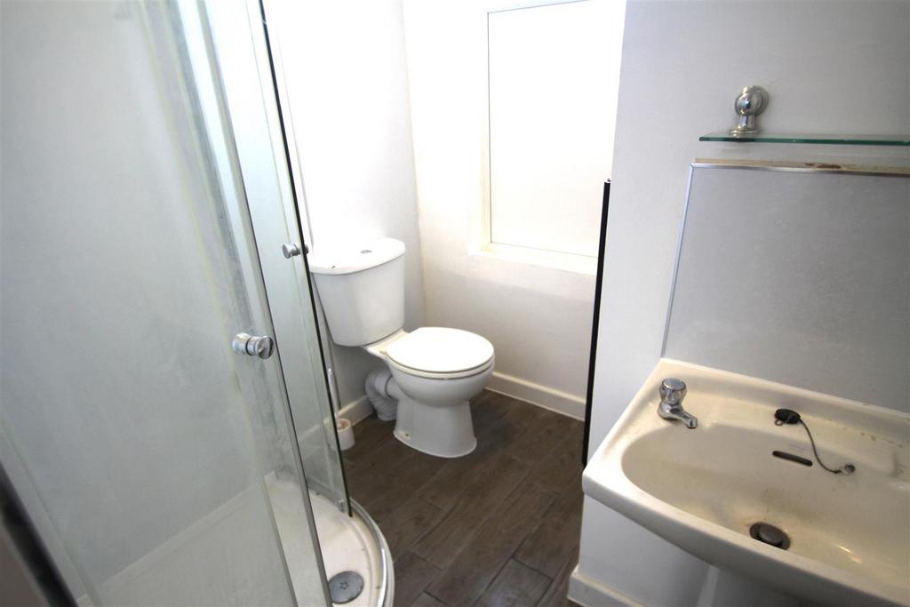 Bathroom.JPG