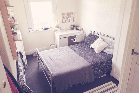 5 bedroom house to rent, Dogfield Street, Cathays, Cardiff