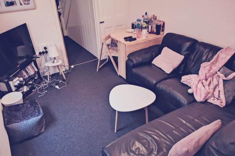 5 bedroom house to rent, Dogfield Street, Cathays, Cardiff