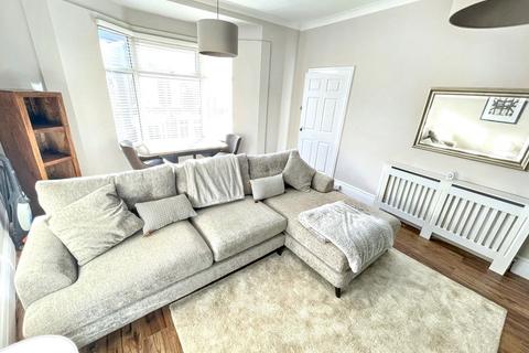 2 bedroom flat for sale, Oxford Avenue, Mortimer, South Shields, Tyne and Wear, NE33 4TP