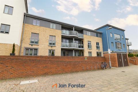 2 bedroom apartment for sale, Fletcher Road, Gateshead