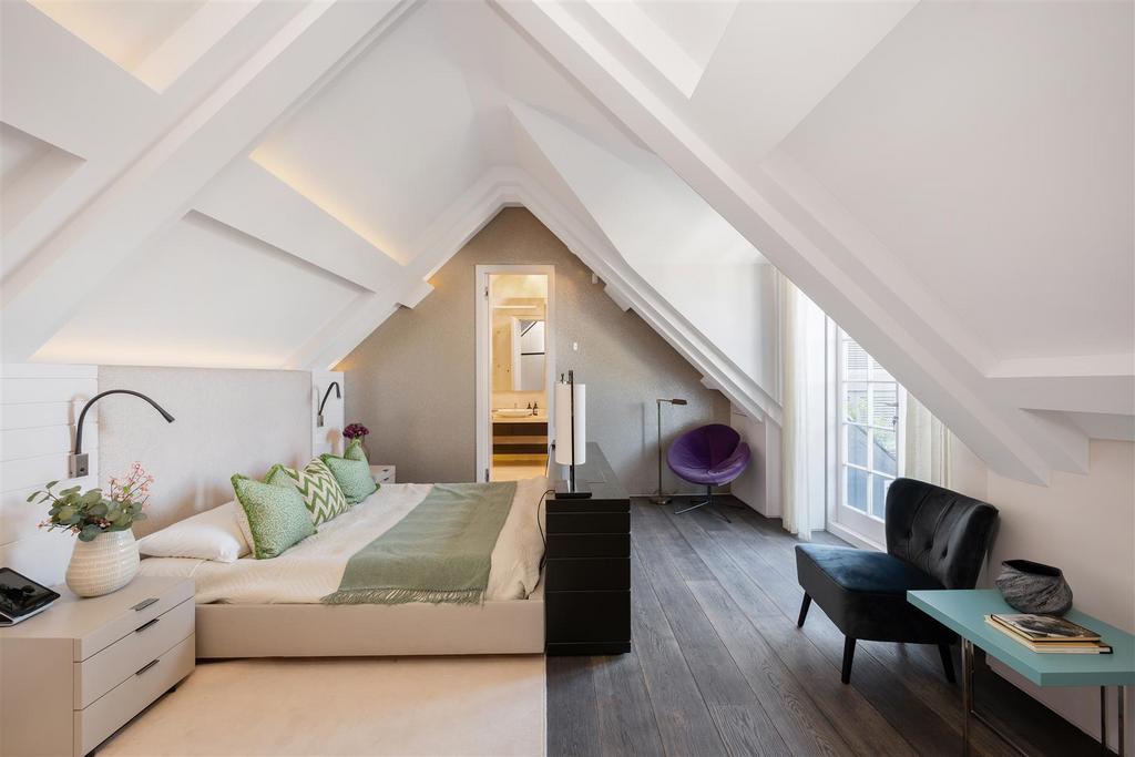 Flat A, 54 Cadogan Square Hi-23.jpg