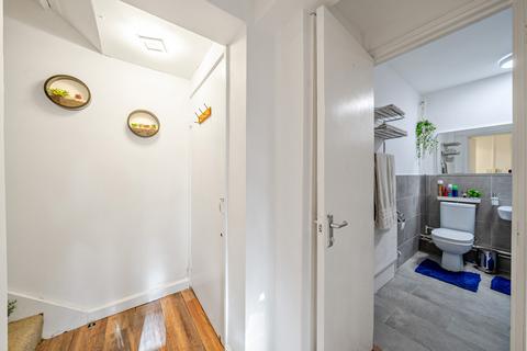 Flat 15, Aberfeldy House John Ruskin Street, London, SE5 0XQ