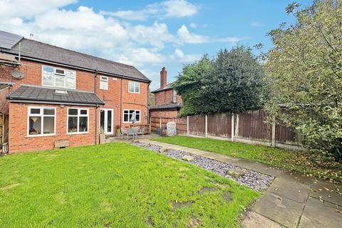 4 bedroom semi-detached house for sale, Manchester Road, Over Hulton, BL5