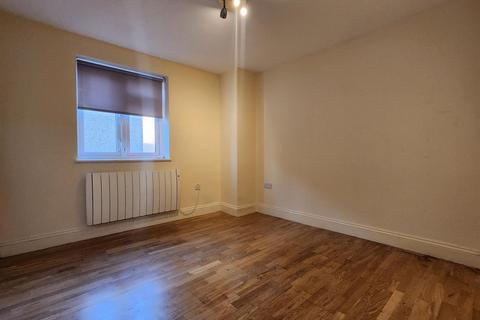 undefined, Roding Lane South, Redbridge