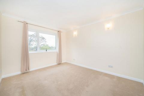 undefined, Stourton Avenue, Hanworth TW13